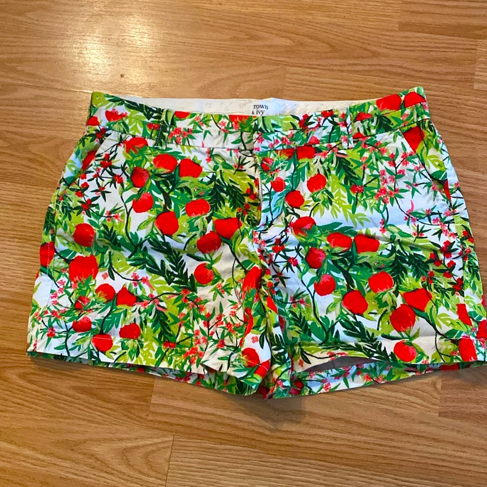 Crown and ivy tomato shorts